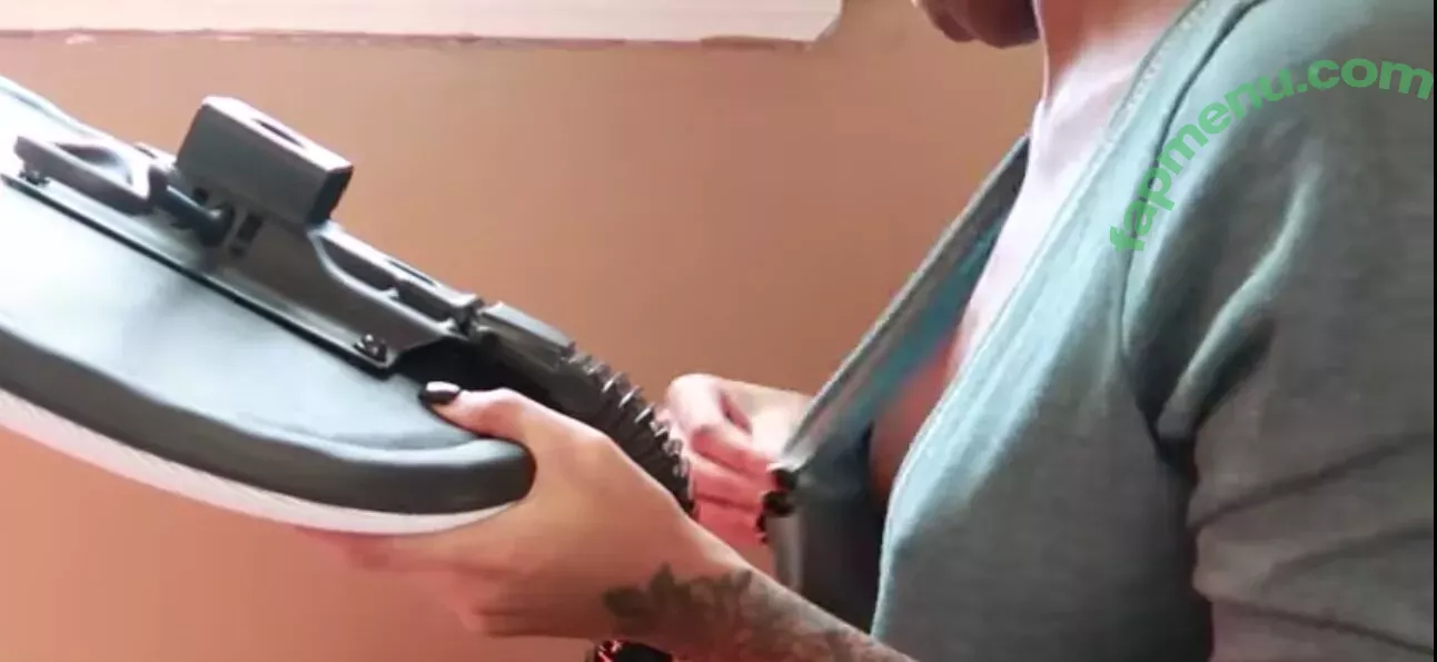 Zayquality nude photo #0009 (izzy_xx / zaayquality)