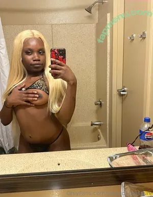  nude photo #0003