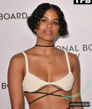 Zazie Beetz / zaziebeetz nude photo #0083