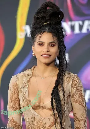 Zazie Beetz / zaziebeetz nude photo #0106