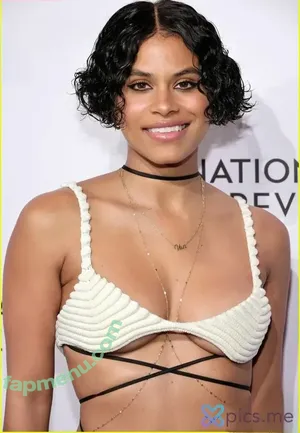Zazie Beetz / zaziebeetz nude photo #0121