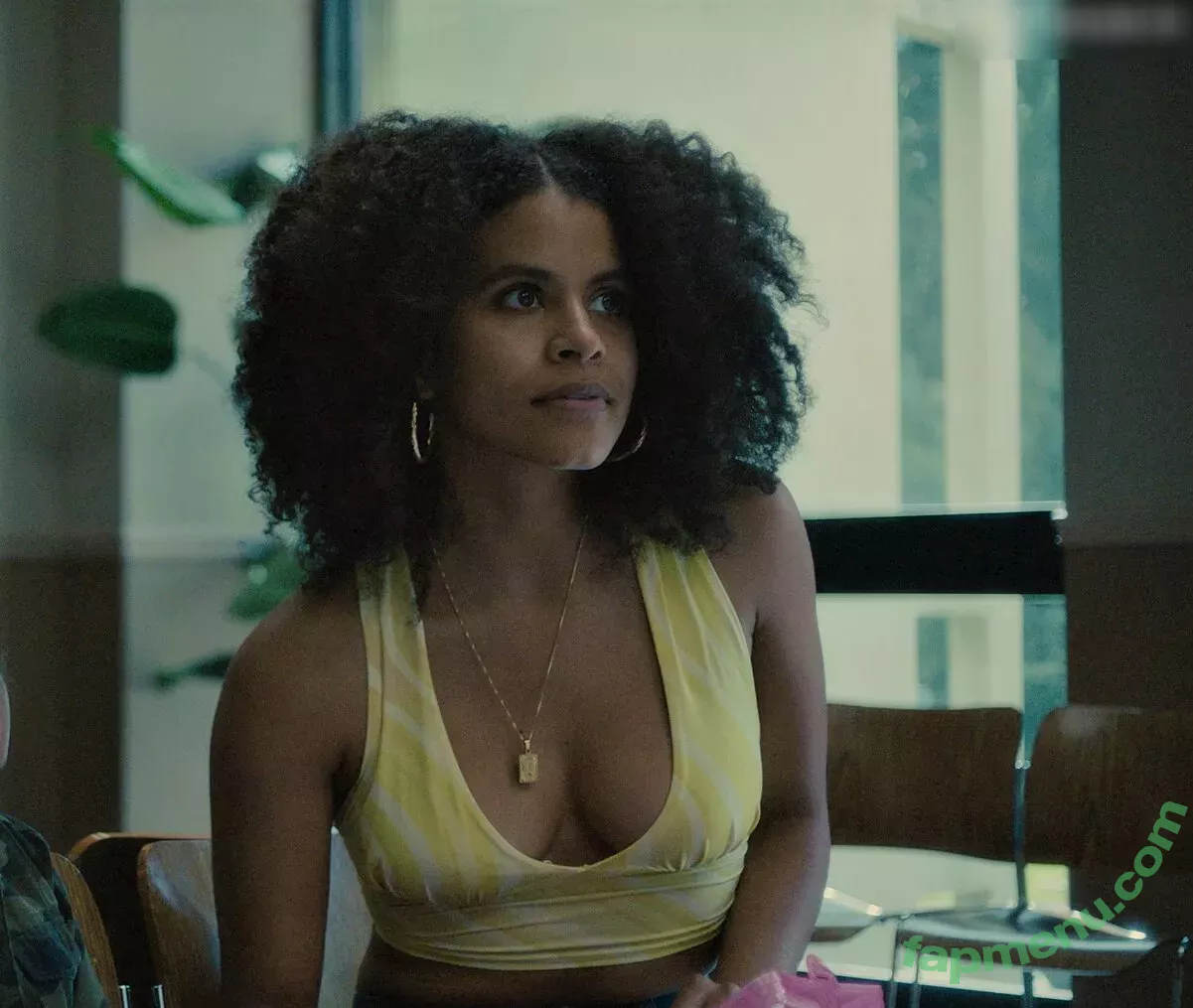 Zazie Beetz nude photo #0032 (zaziebeetz)