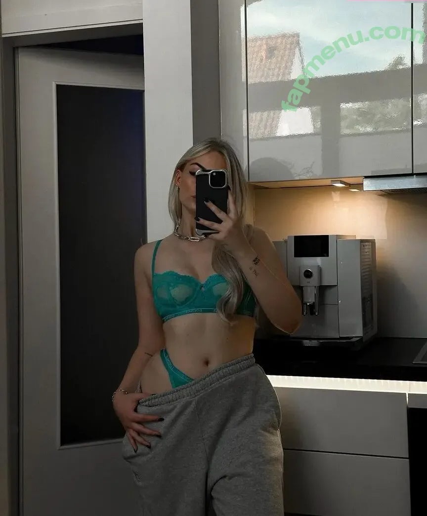 Zclina nude photo #0055 (Zclina)