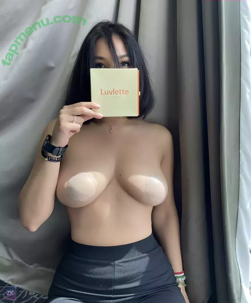 Zeeba Kalan nude photo #0231 (ZeeebaK / zeebakalan)