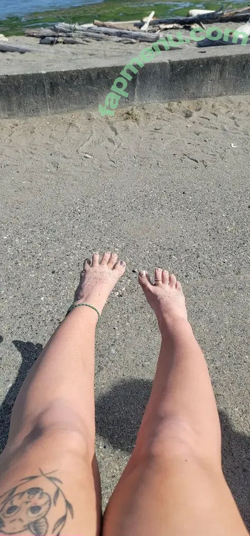 zejizzy nude photo #0027 (whothefuckiszizzy)