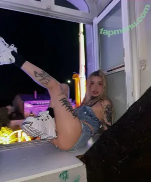 Zeliahxo / Female alien / reel nude photo #0137
