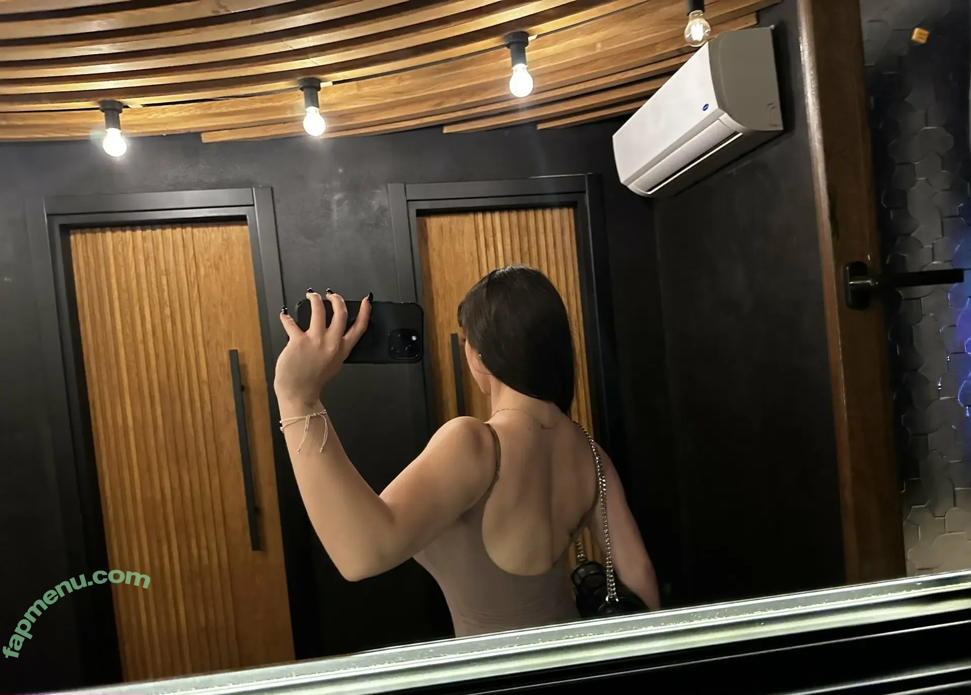 zelihanday nude photo #0003 (444mmmm__)