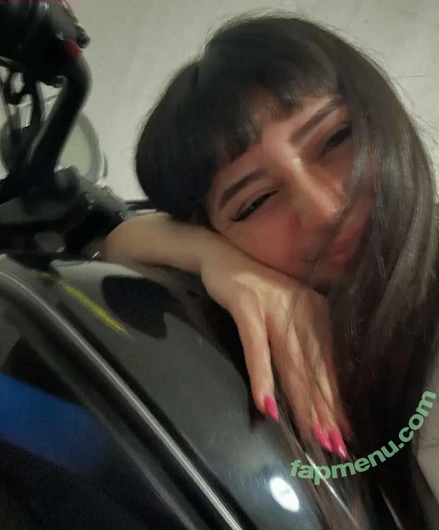 zelihanday nude photo #0018 (444mmmm__)