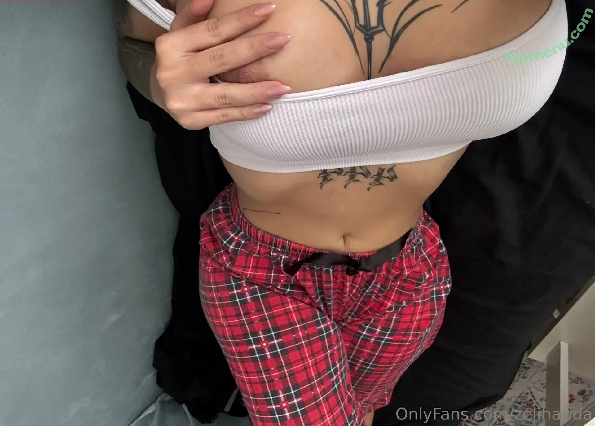 zeliharida nude photo #0077 (Zeliharidaa)