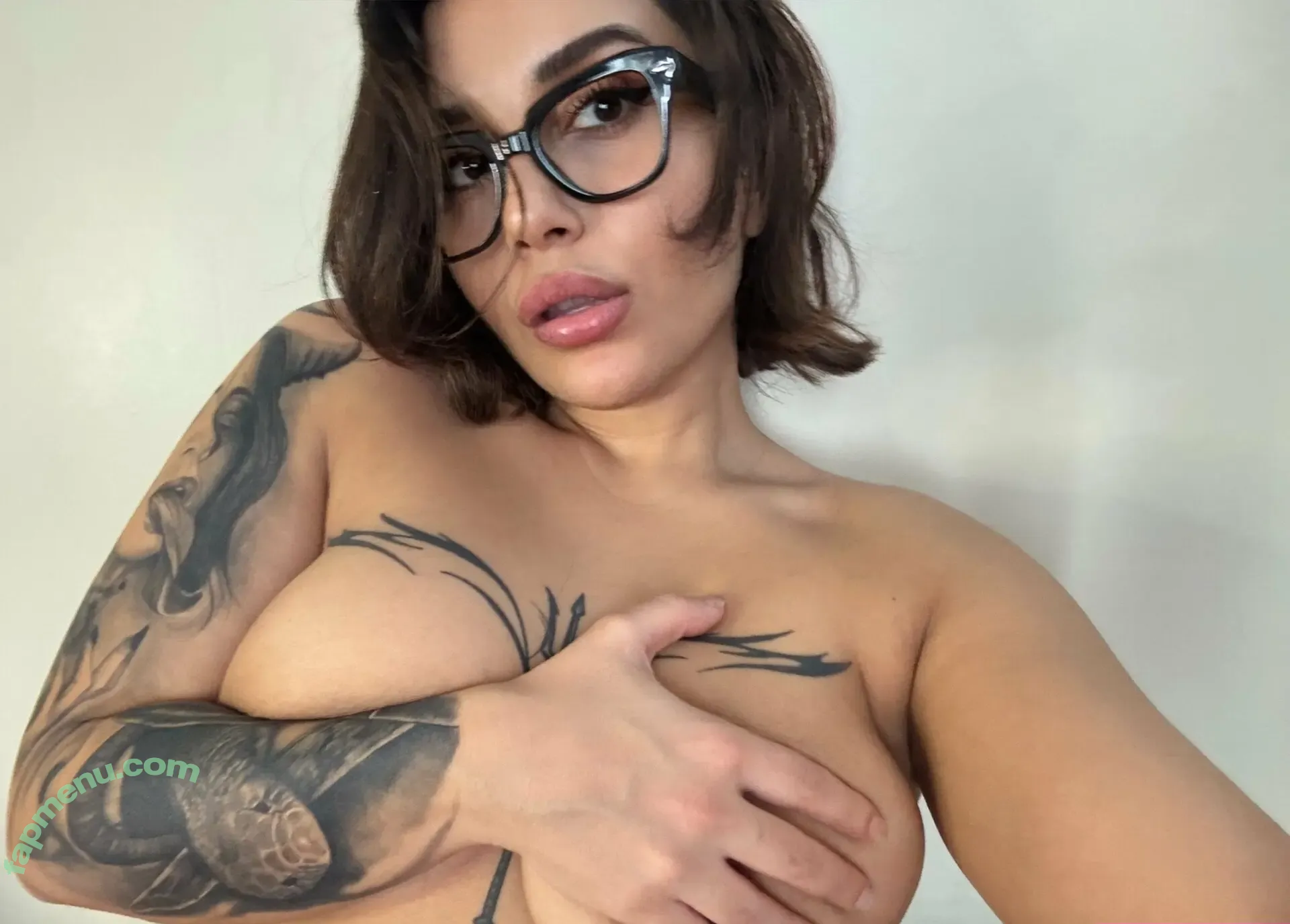 zeliharida nude photo #0124 (Zeliharidaa)