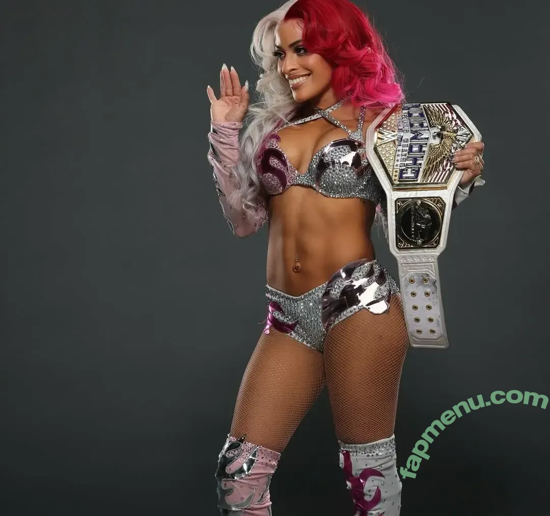 Zelina Vega nude photo #1566 ( / Thea Trinidad / zelinavegawwe)
