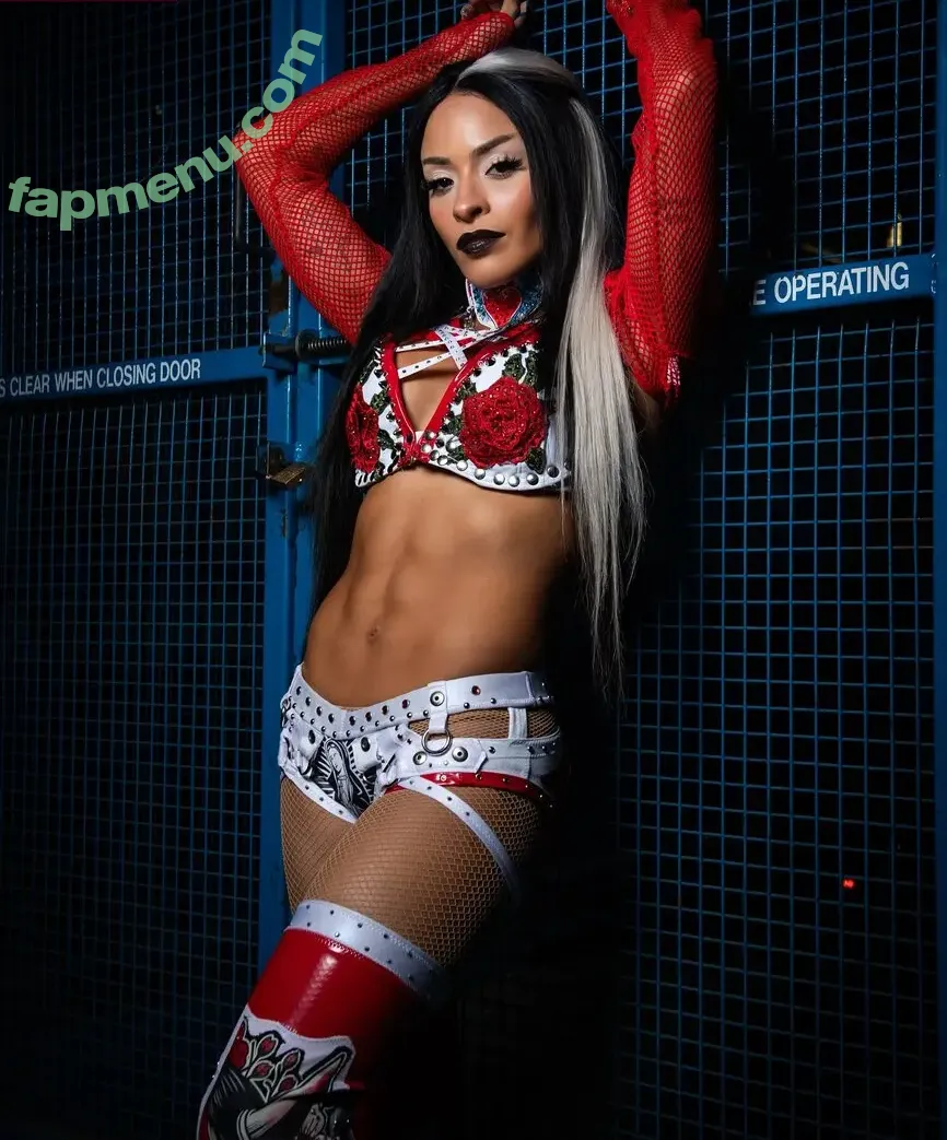 Zelina Vega nude photo #1659 ( / Thea Trinidad / zelinavegawwe)