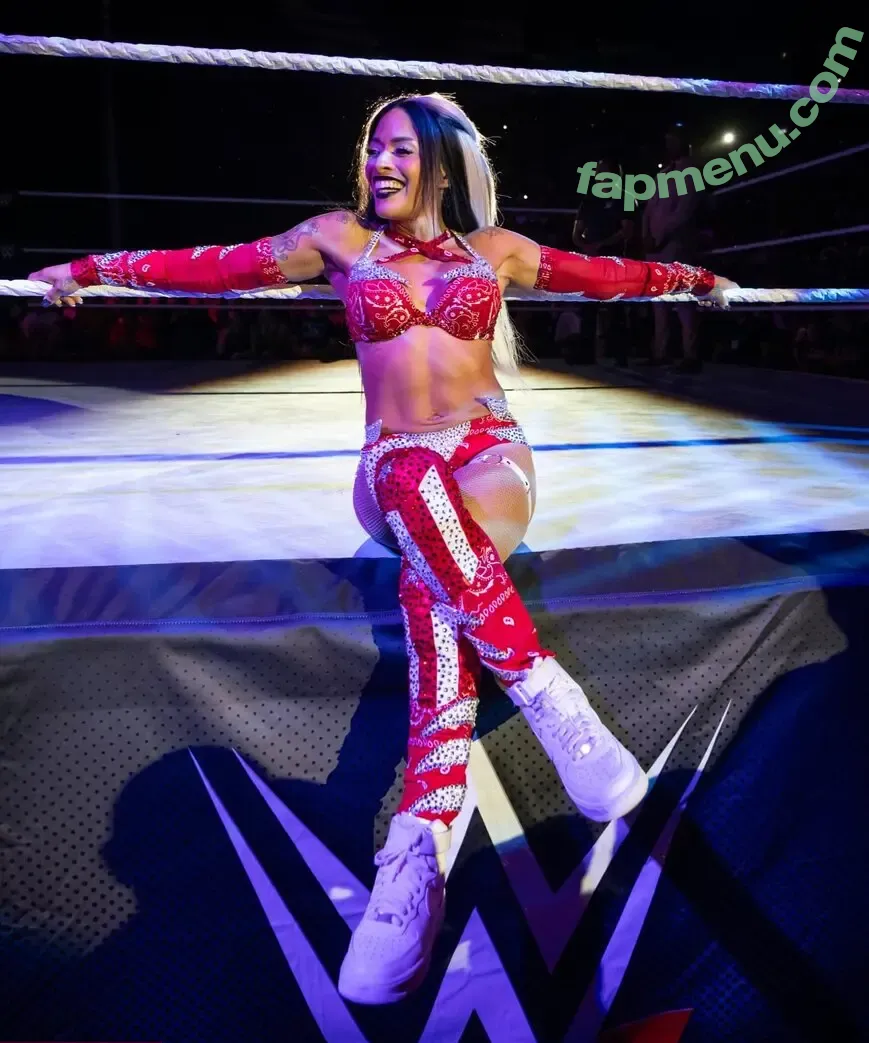 Zelina Vega nude photo #1669 ( / Thea Trinidad / zelinavegawwe)