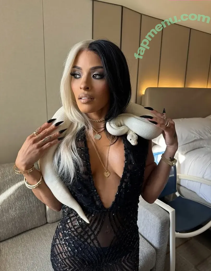 Zelina Vega nude photo #1686 ( / Thea Trinidad / zelinavegawwe)