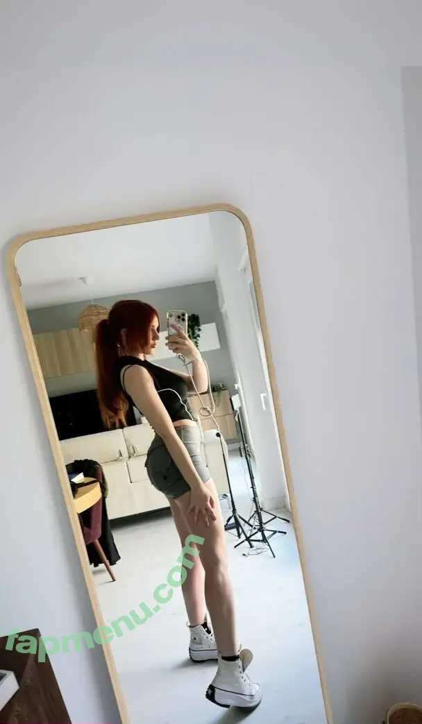 Zeling nude photo #0043 (Alicia / ZeIing)