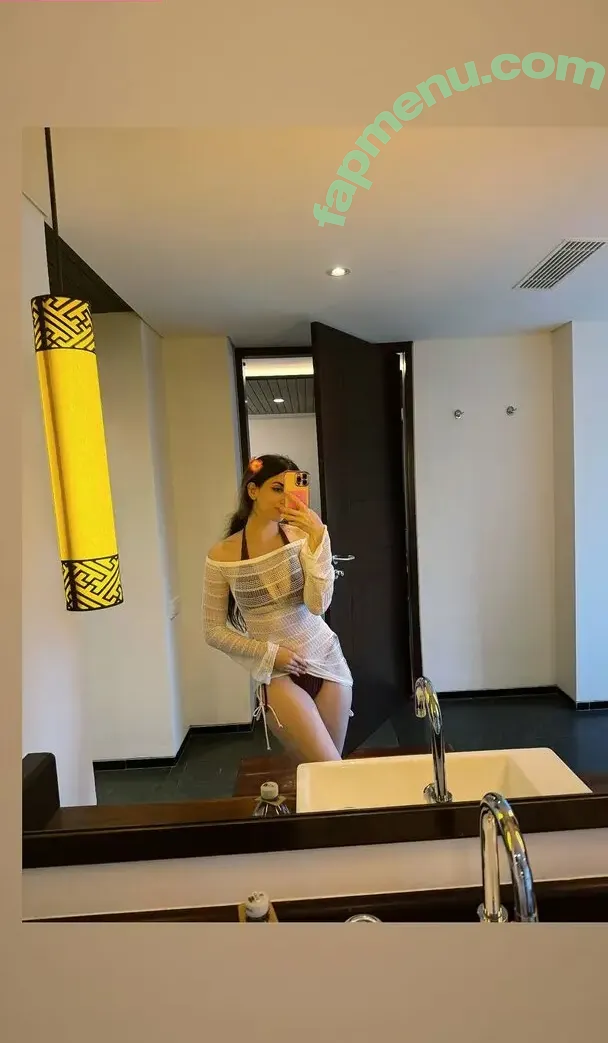 Zeling nude photo #0057 (Alicia / ZeIing)