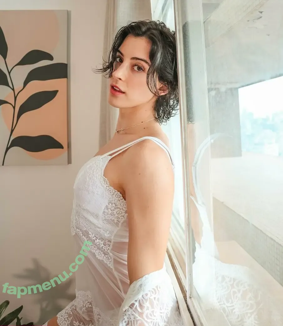 Zelonguinho nude photo #0005 (Zelonguinho)