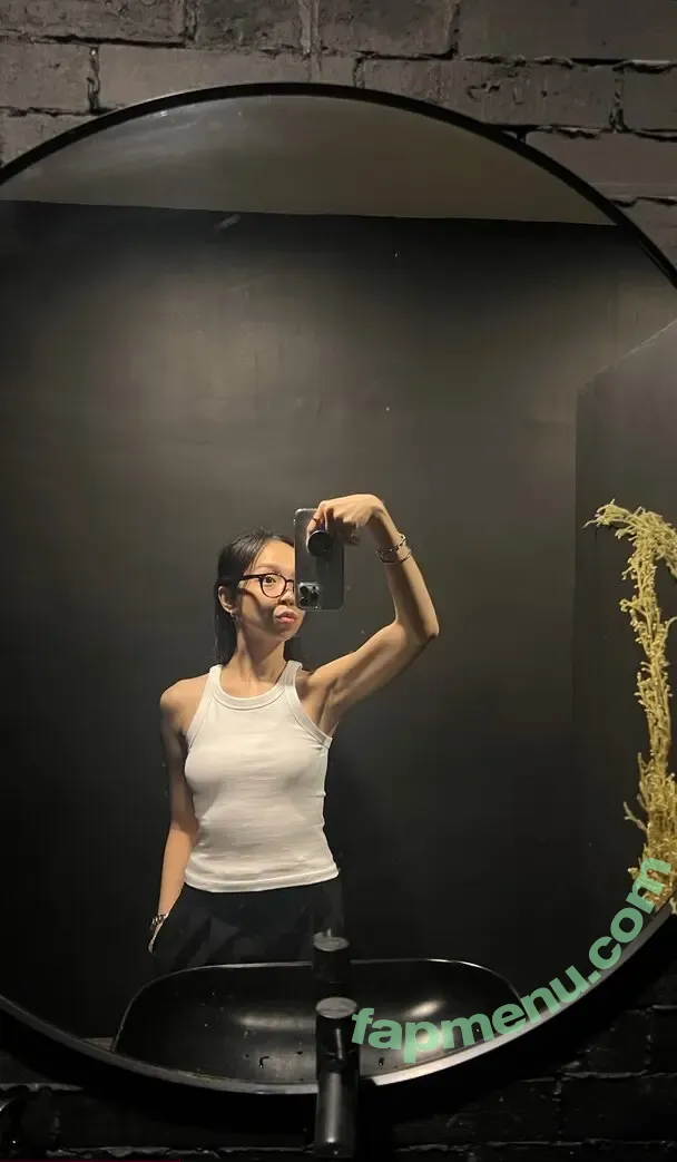 Zen Mendoza nude photo #0021 (zen.cm)