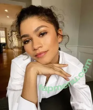 Zendaya / zayarose11 nude photo #0201