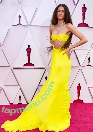 Zendaya / zayarose11 nude photo #0219