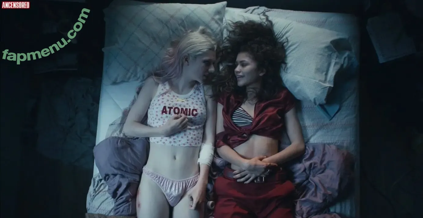 Zendaya nude photo #0128 (zayarose11)