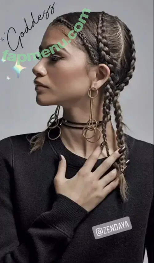 Zendaya nude photo #0221 (zayarose11)