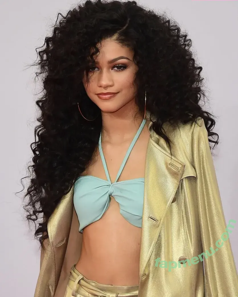 Zendaya Coleman nude photo #0016 (zendaya)