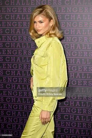 Zendaya / linda.voilet nude photo #1675