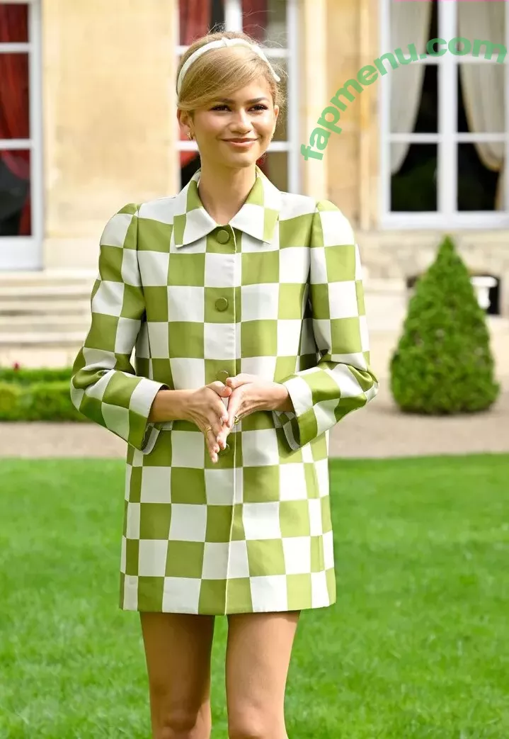 Zendaya nude photo #1645 (linda.voilet)