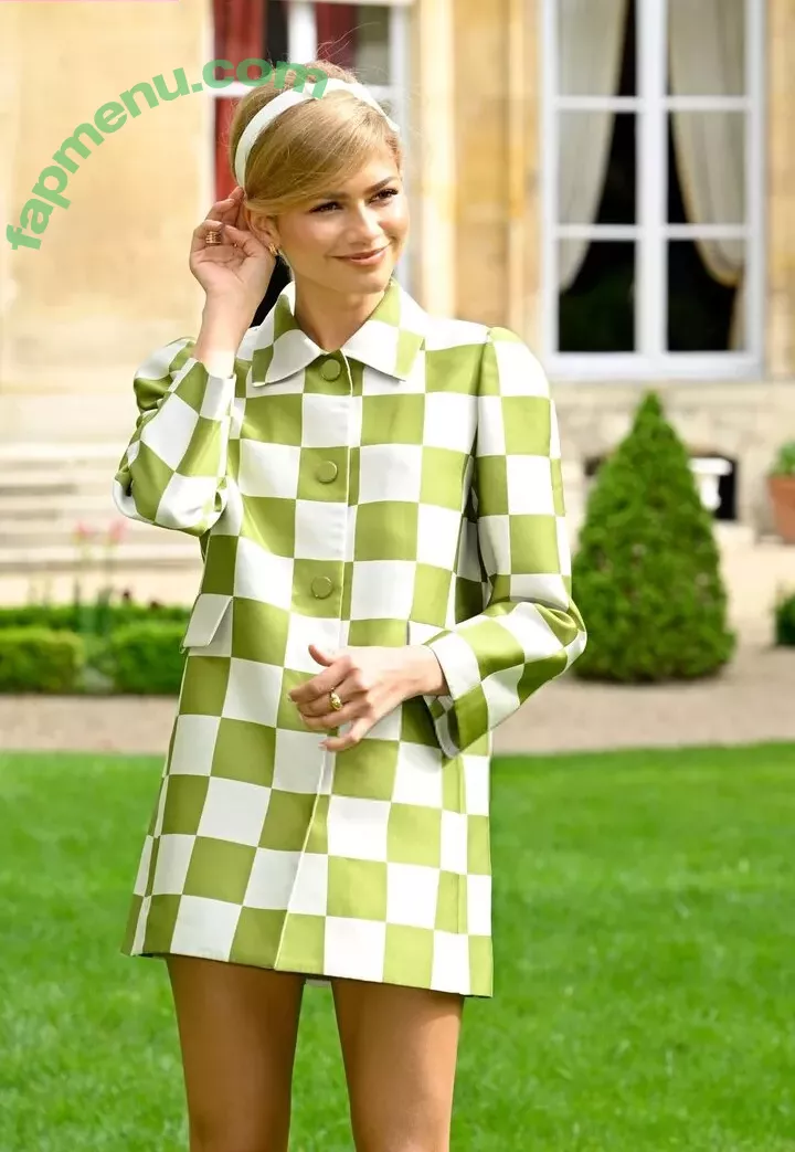 Zendaya nude photo #1646 (linda.voilet)