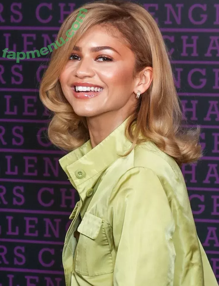 Zendaya nude photo #1680 (linda.voilet)