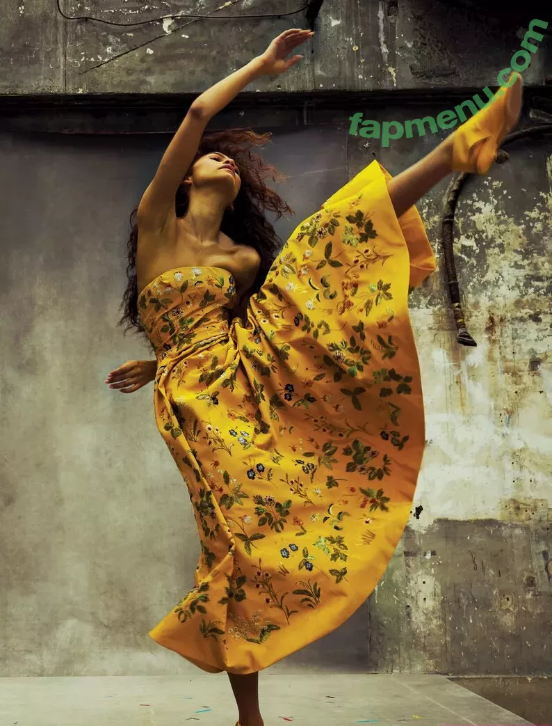 Zendaya nude photo #1769 (linda.voilet)