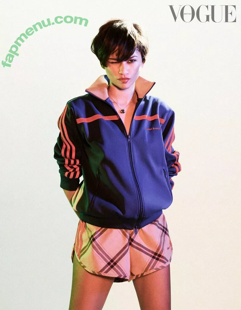 Zendaya nude photo #1779 (linda.voilet)