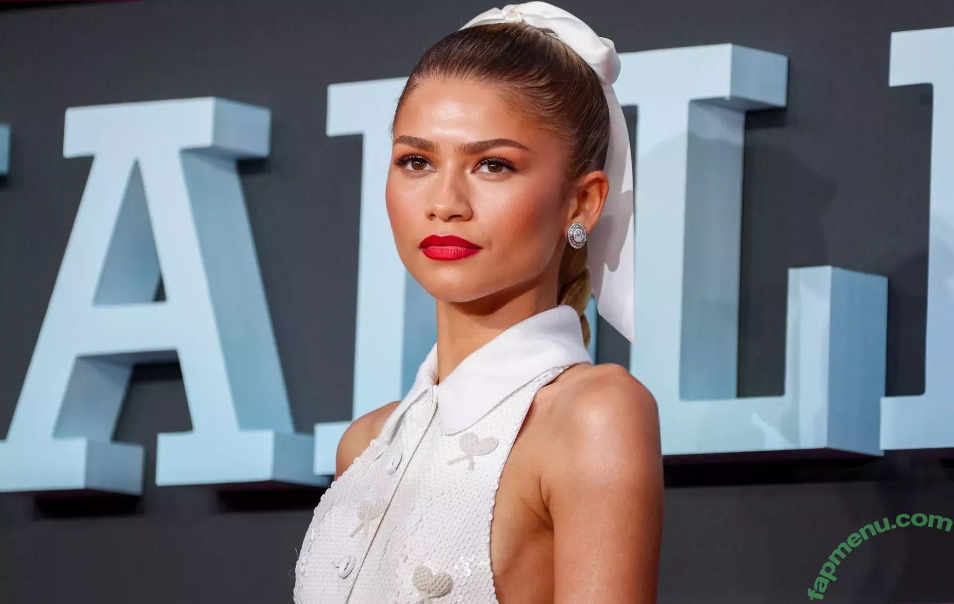 Zendaya nude photo #1804 (linda.voilet)