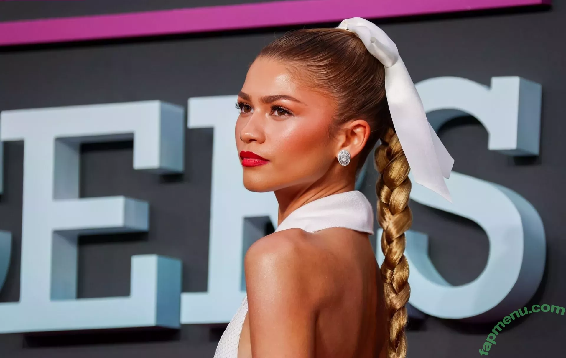 Zendaya nude photo #1814 (linda.voilet)