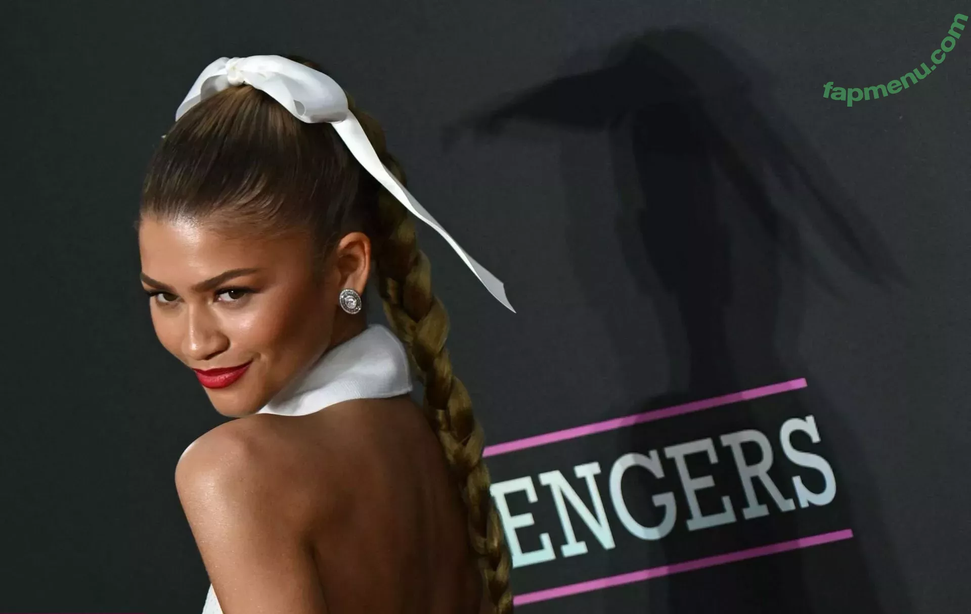 Zendaya nude photo #1819 (linda.voilet)