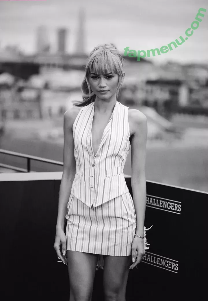 Zendaya nude photo #1878 (linda.voilet)