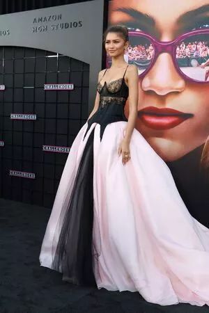 Zendaya / linda.voilet nude photo #2012