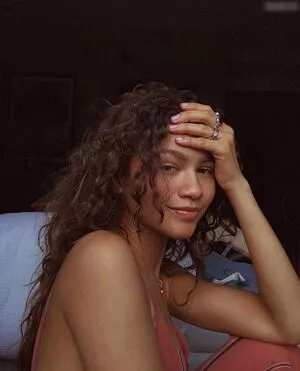 Zendaya / linda.voilet nude photo #2676