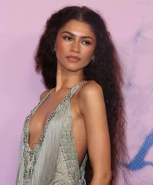 Zendaya / linda.voilet nude photo #2814