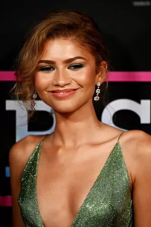 Zendaya / linda.voilet nude photo #2835