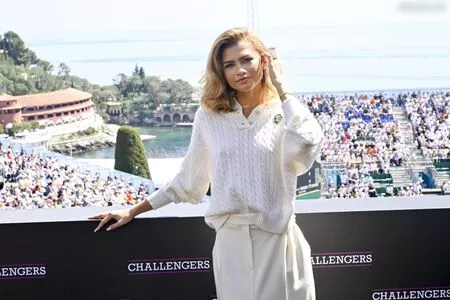 Zendaya / linda.voilet nude photo #2898