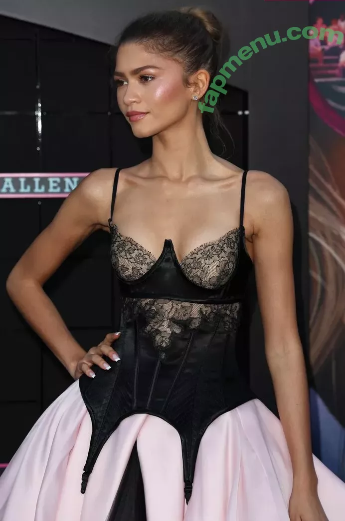 Zendaya nude photo #2009 (linda.voilet)