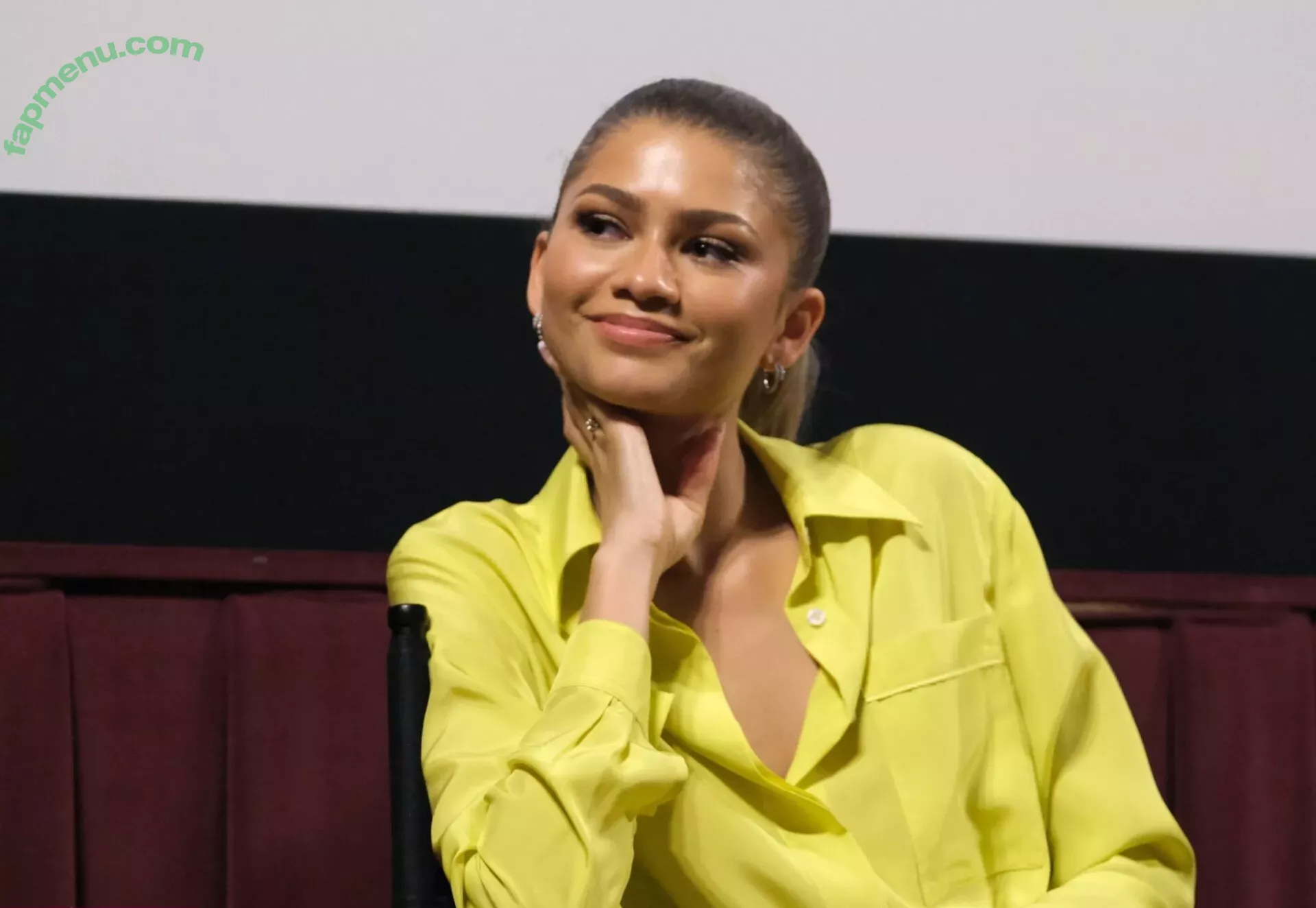 Zendaya nude photo #2038 (linda.voilet)