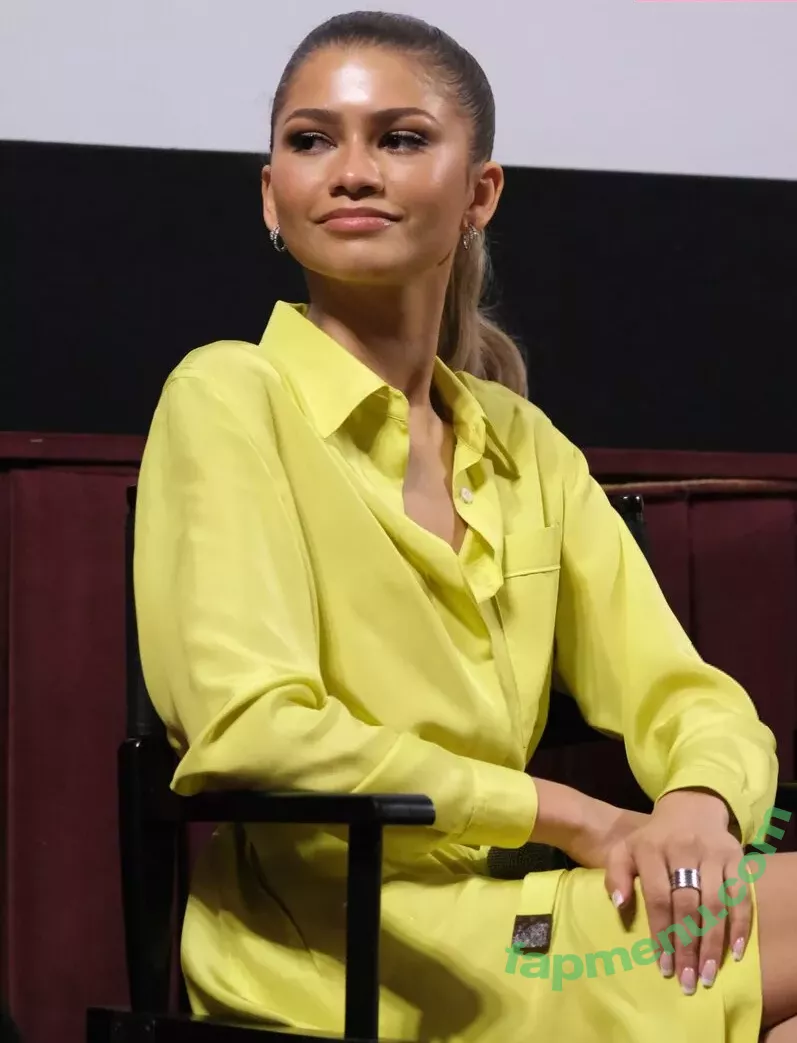 Zendaya nude photo #2039 (linda.voilet)