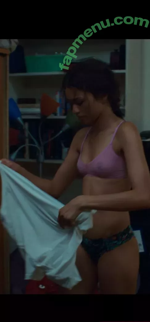 Zendaya nude photo #2437 (linda.voilet)