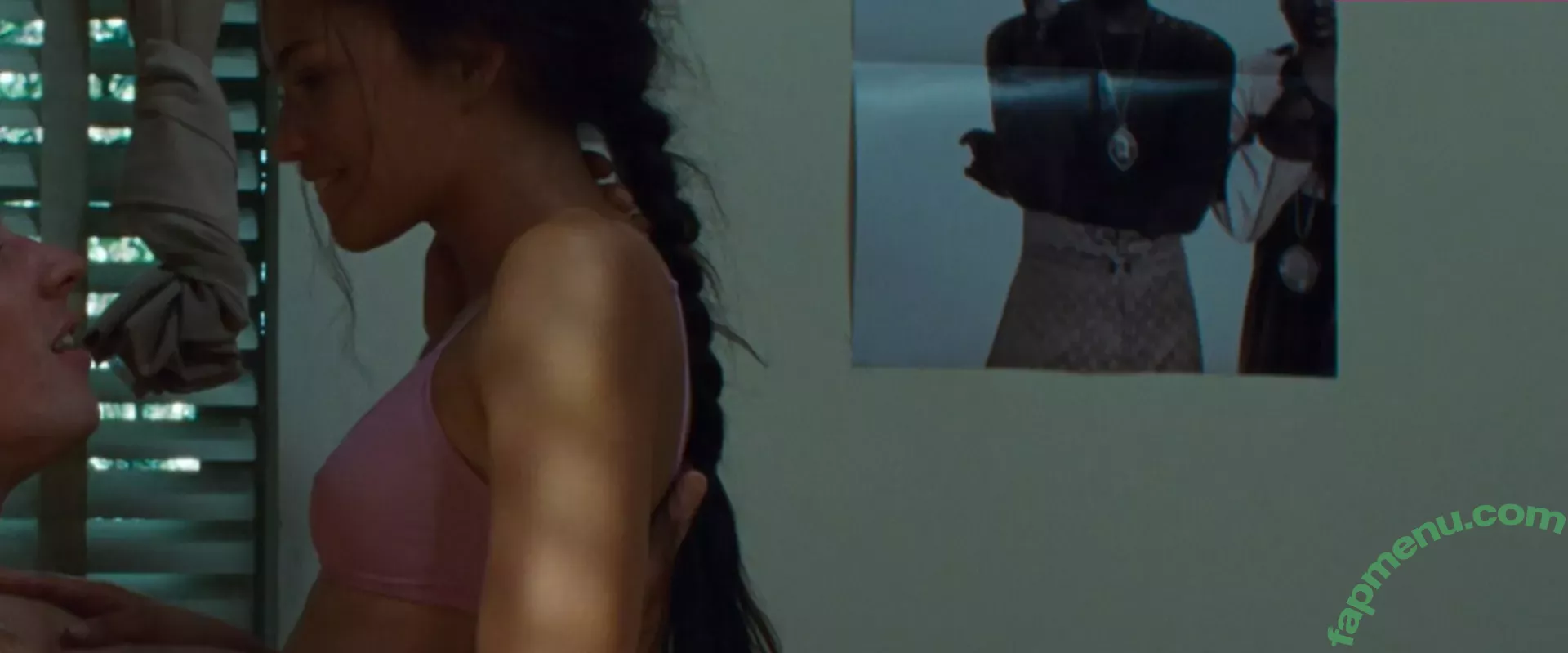 Zendaya nude photo #2453 (linda.voilet)