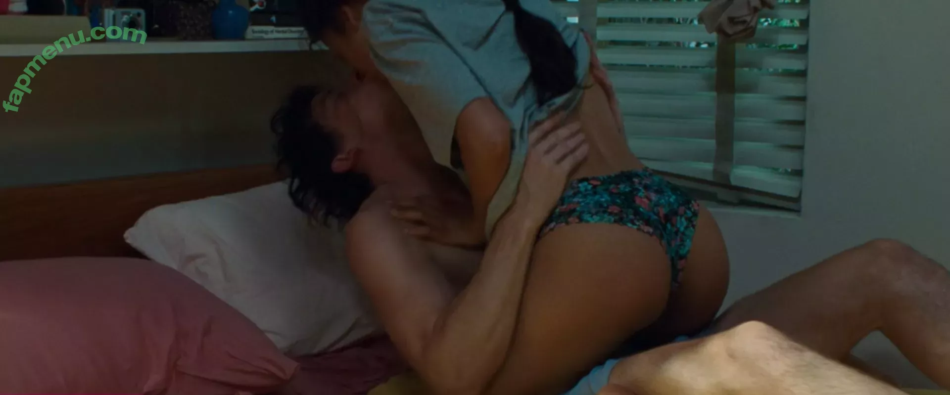 Zendaya nude photo #2456 (linda.voilet)