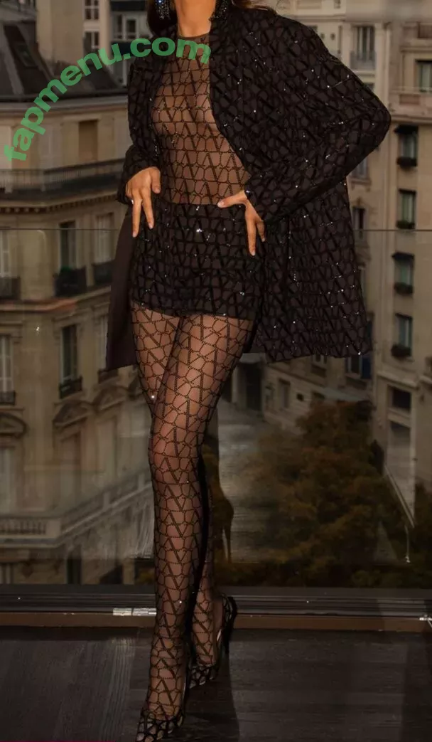 Zendaya nude photo #2483 (linda.voilet)