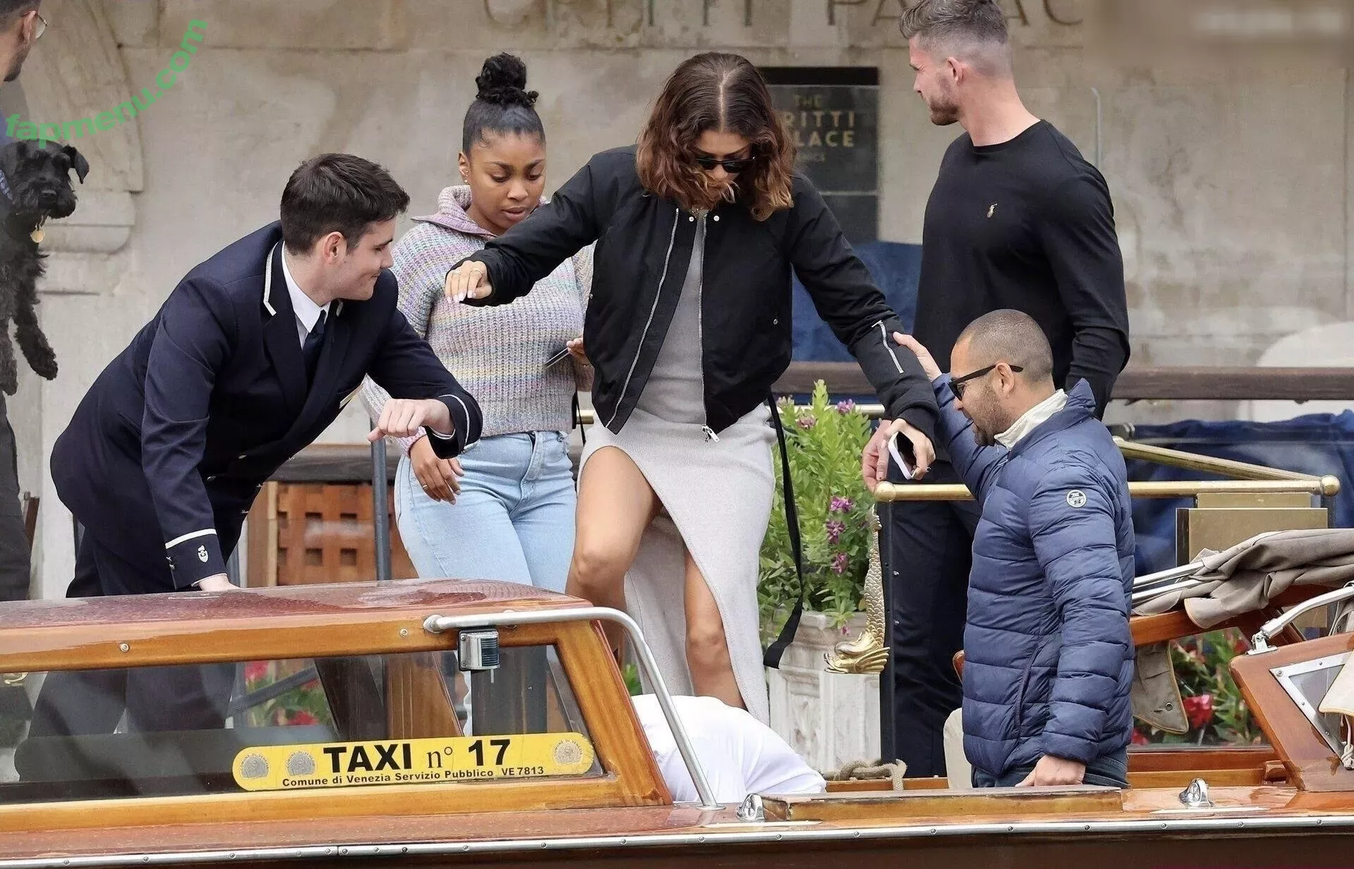 Zendaya nude photo #2551 (linda.voilet)